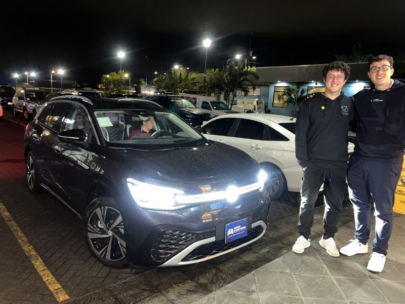 Entrega de Volkswagen ID.6 eléctrico a cliente en Costa Rica
